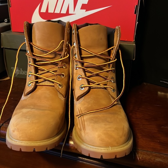 timberland boots - Picture 2 of 3